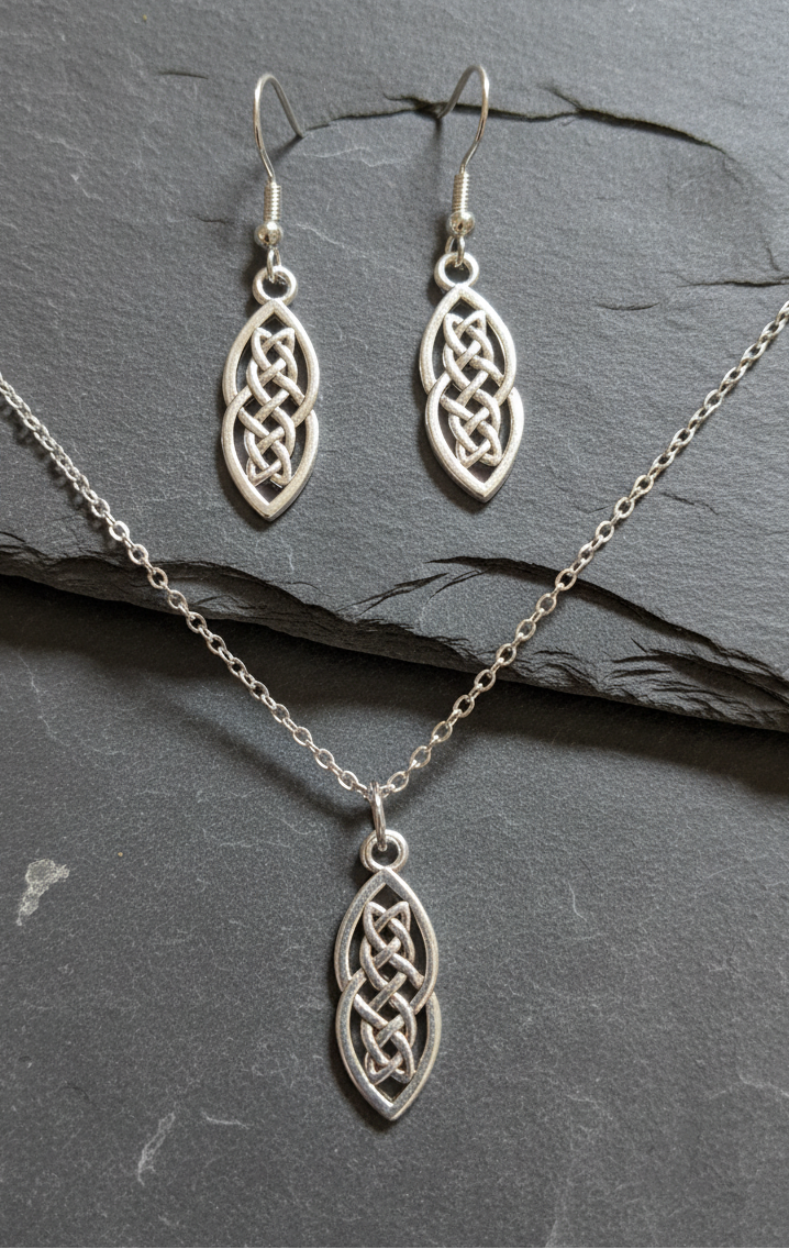 Schmuckset Keltischer Knoten silberfarben