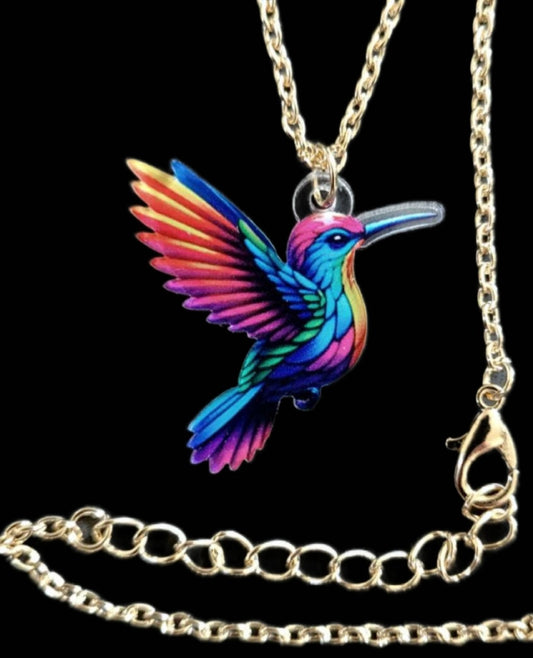 Bunte Kolibri Kette mit Acryl Anhänger goldfarben