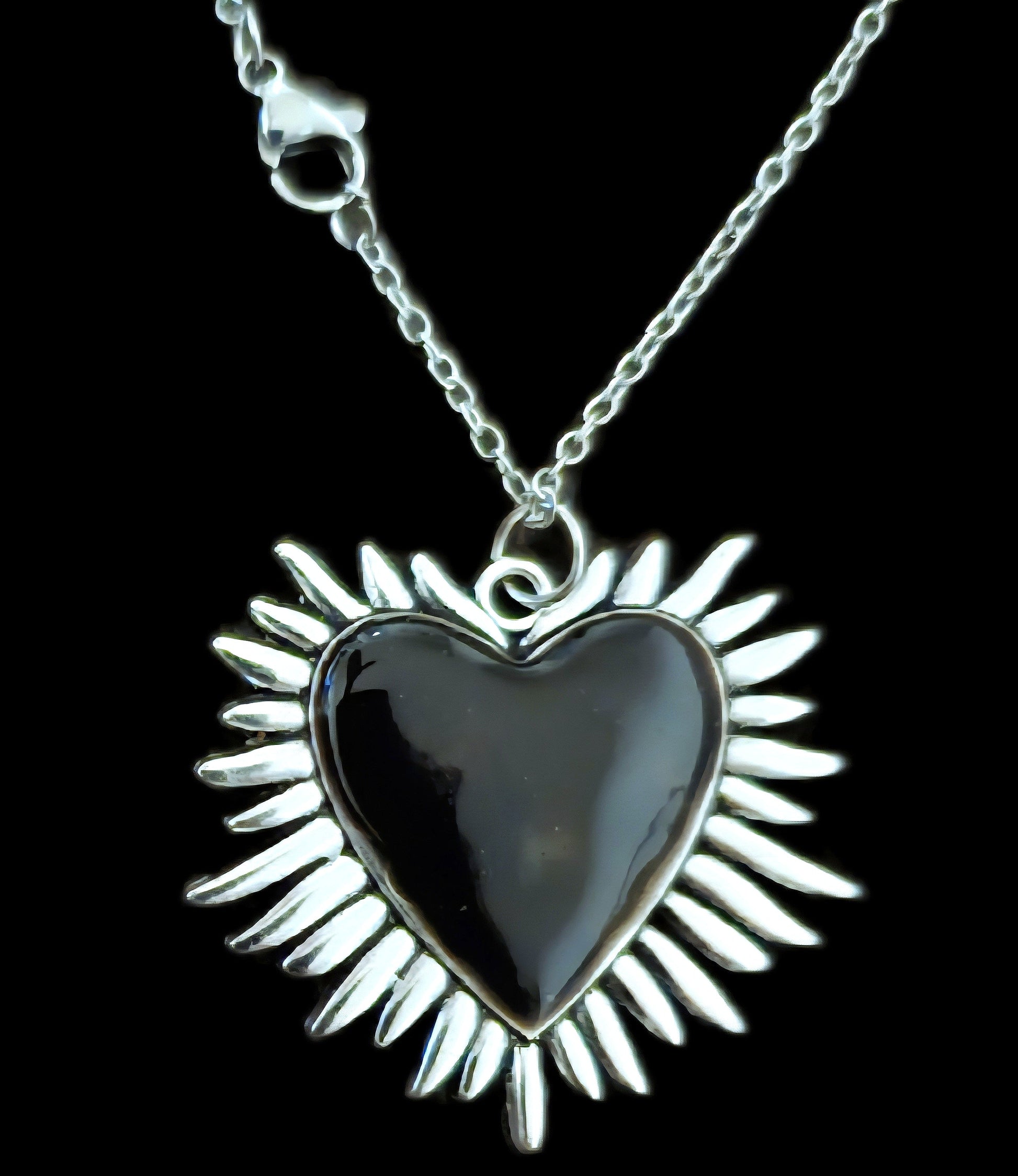 Halskette Sacred Heart Strahlen Edelstahl silber rotes Herz Rückseite