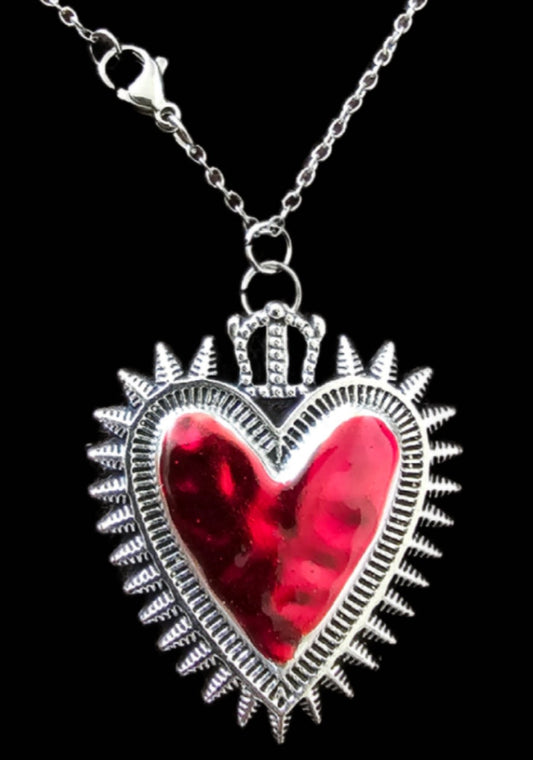 Halskette Sacred Heart mit Krone Edelstahl silber roter Anhänger Nahaufnahme