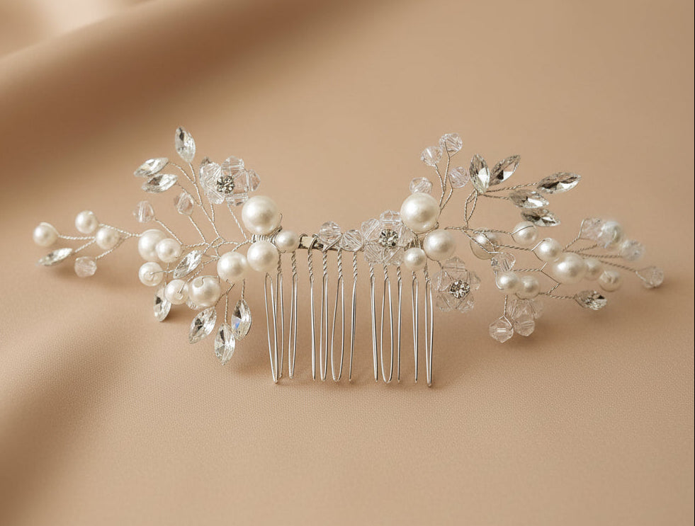 Brautschmuck Haarkamm mit Perlen und Kristallblüten