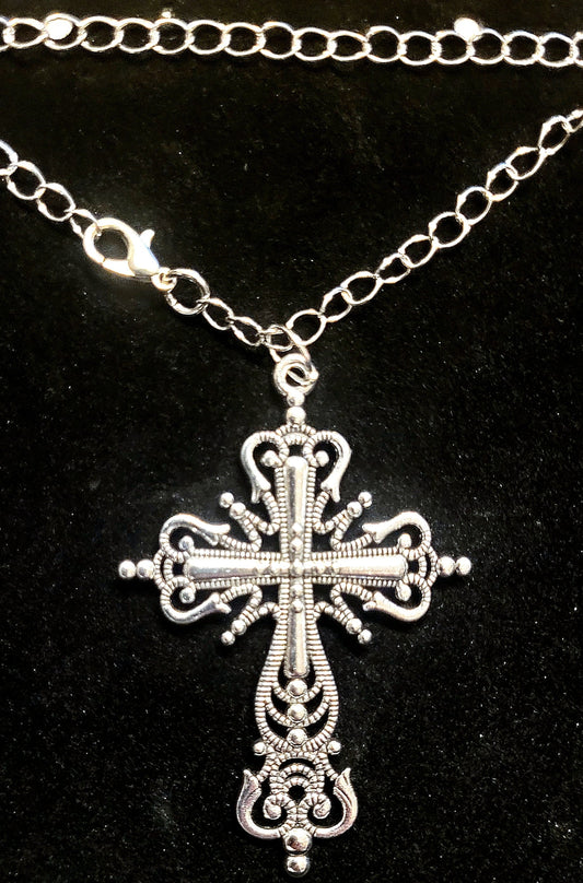 Extravagante Kreuz-Kette silber